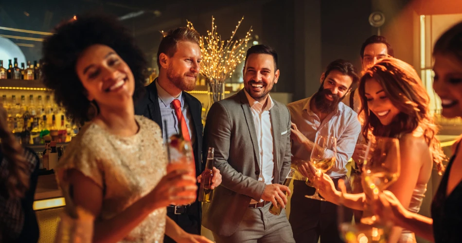 Best Nightlife in Monterey: Top Bars, Live Music & Evening Entertainment