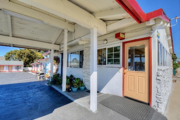 Bayside Inn image 51